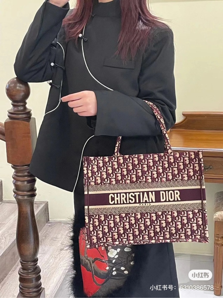 Dior wine red tote