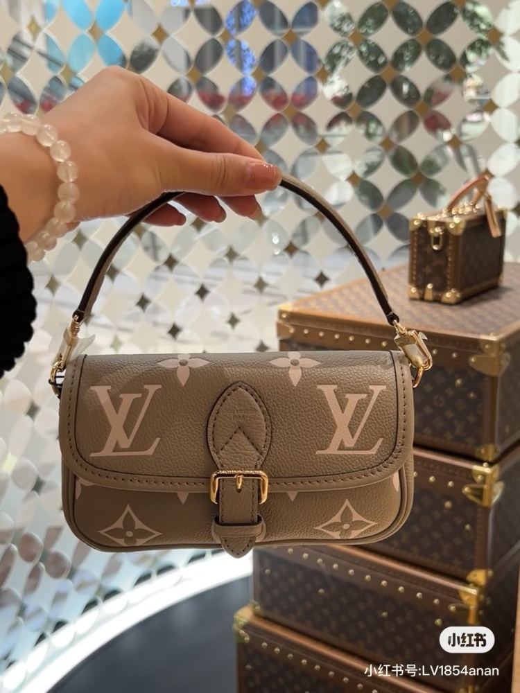 LV Mini Full Leather Stick