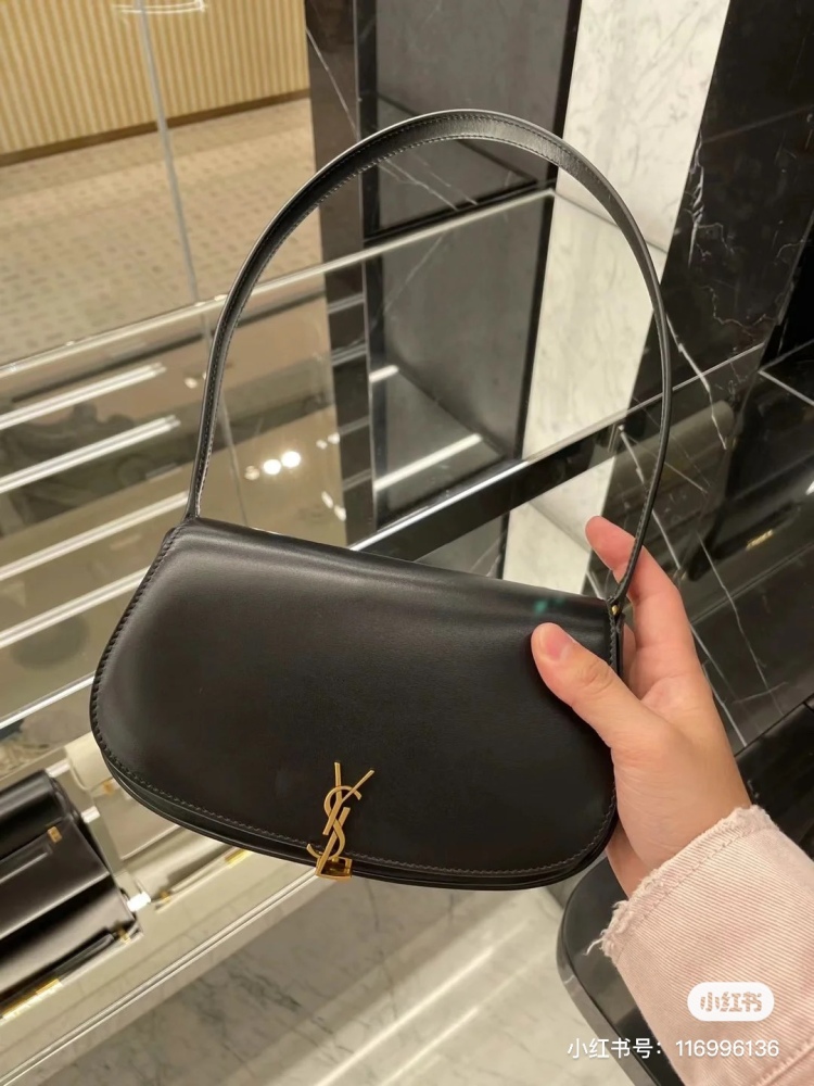 Favorite Underarm Bag for Going Out ▼ V
YSL new underarm bag
Mini Half Moon Shape
Simple and unique