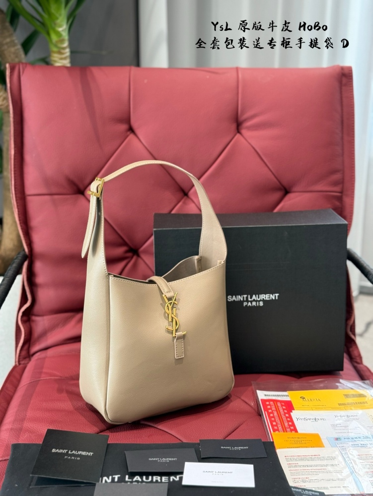 Original cowhide P285
Being fully grasped by YSL's new Hobo bucket
YSL all black hobo armpit bucket bag is really delicious stir fried chicken
Whether it's casual retro or sweet Sajie, hold on!
Workplace commuting and daily travel are both great opti...