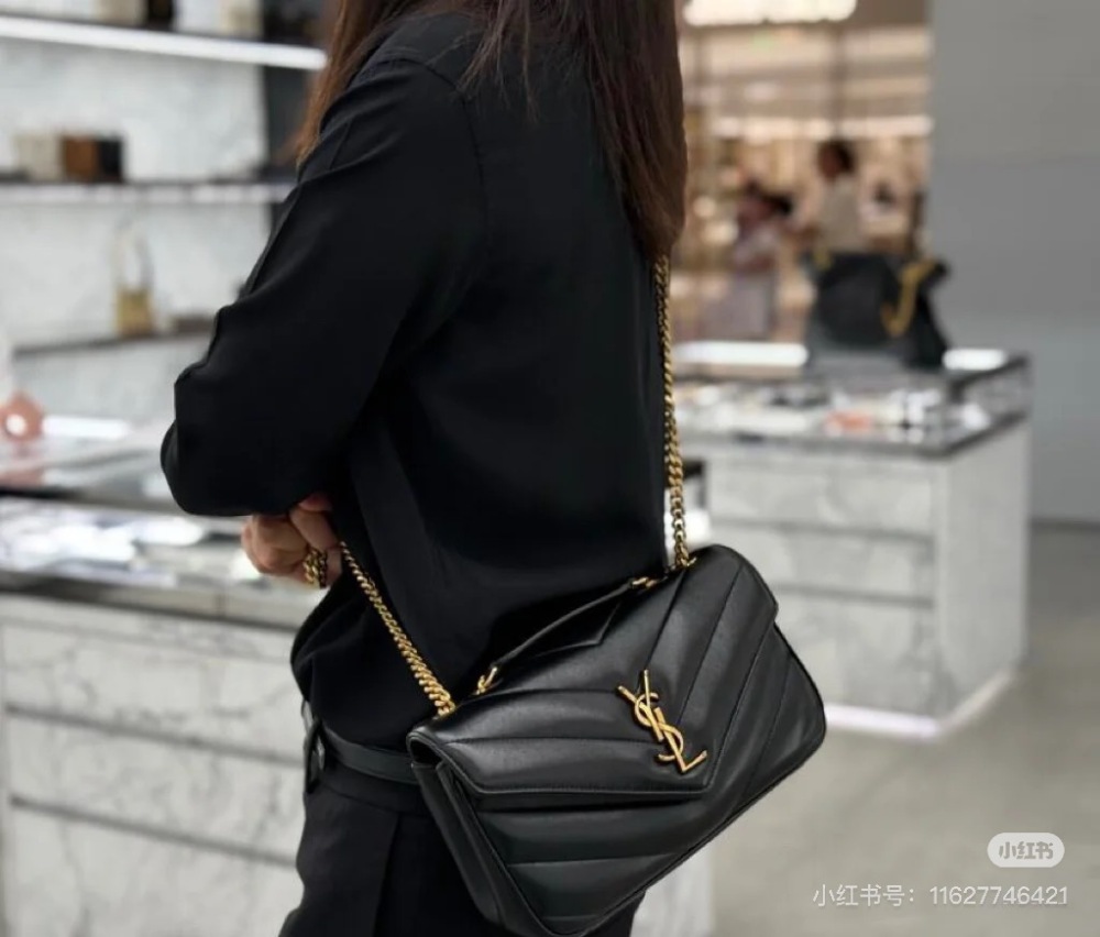 Ysl loulou bag is once again released, still a classic and timeless model. It is recommended to buy it