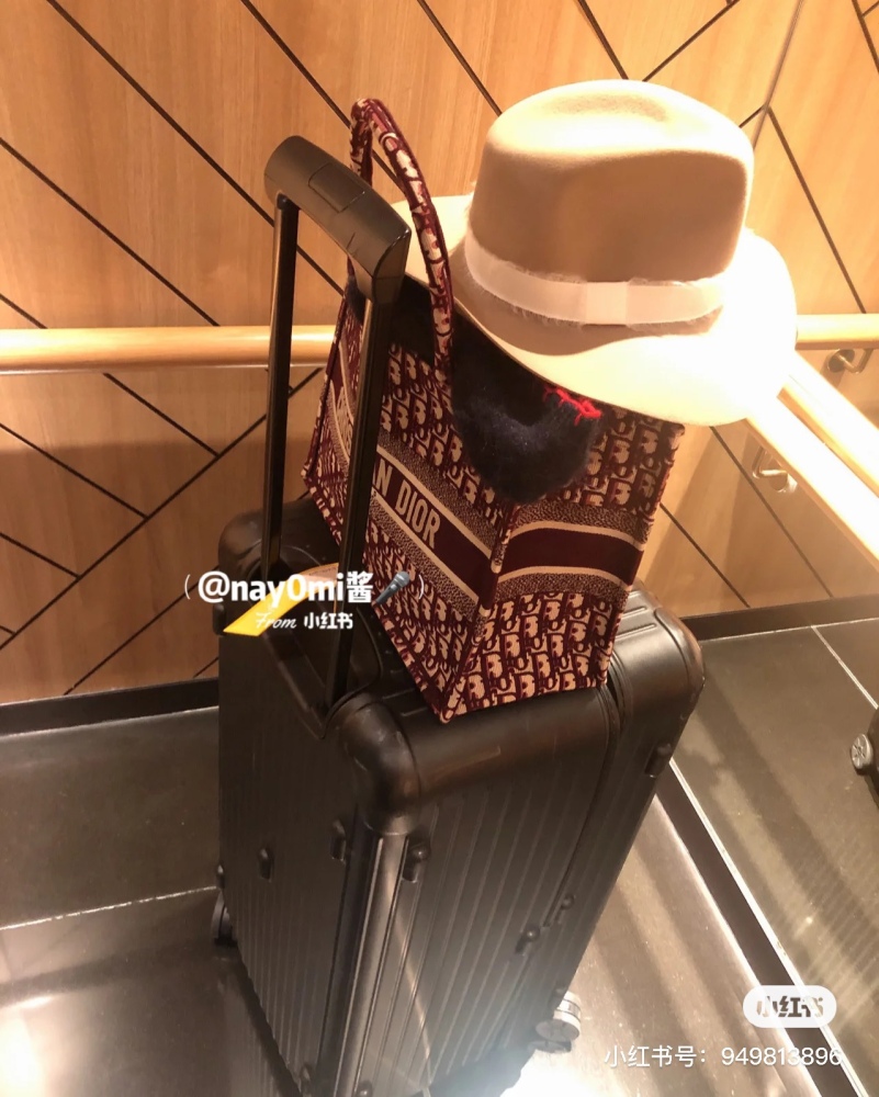 Dior wine red tote