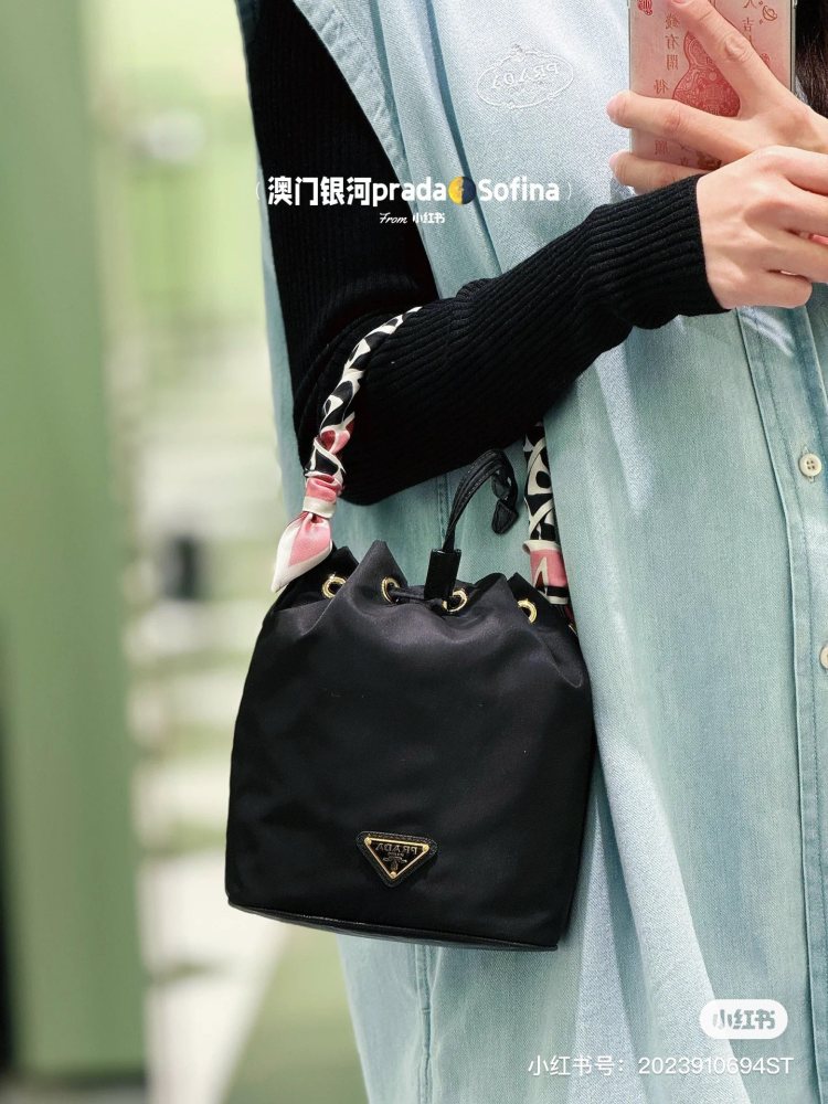 Prada bucket