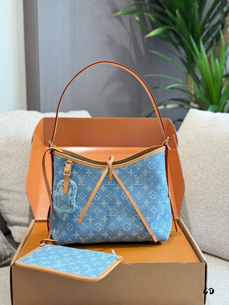 p275
Louis Vuitton | July New Product LV New Light Blue Denim Carryall Denim Bag
New light blue, fresh, fashionable, and high-end~Washed and distressed design
Great match with summer~I love carrying him when I go out, 30cm double box packaging