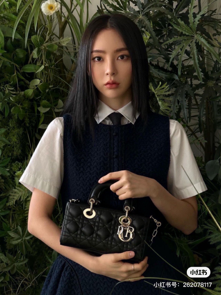 The actual Dior DJ is so beautiful and exquisite