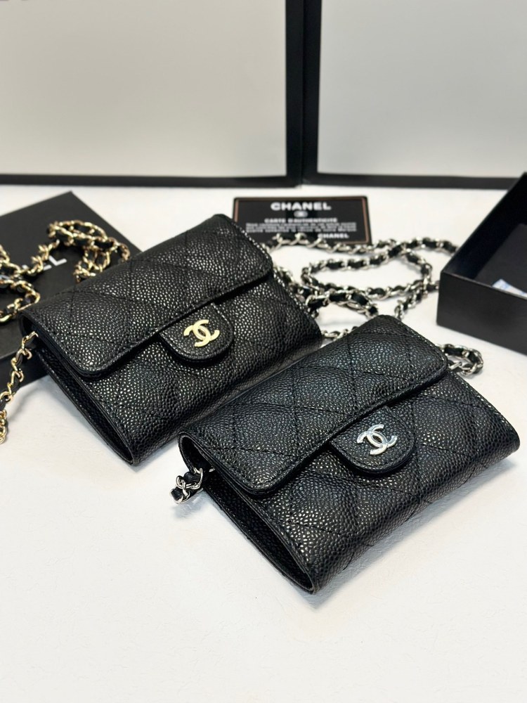P130 color black gold black silver size 12x10CHANEL Chanel caviar cowhide small backpack fashionable and generous