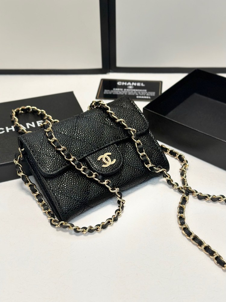 P130 color black gold black silver size 12x10CHANEL Chanel caviar cowhide small backpack fashionable and generous