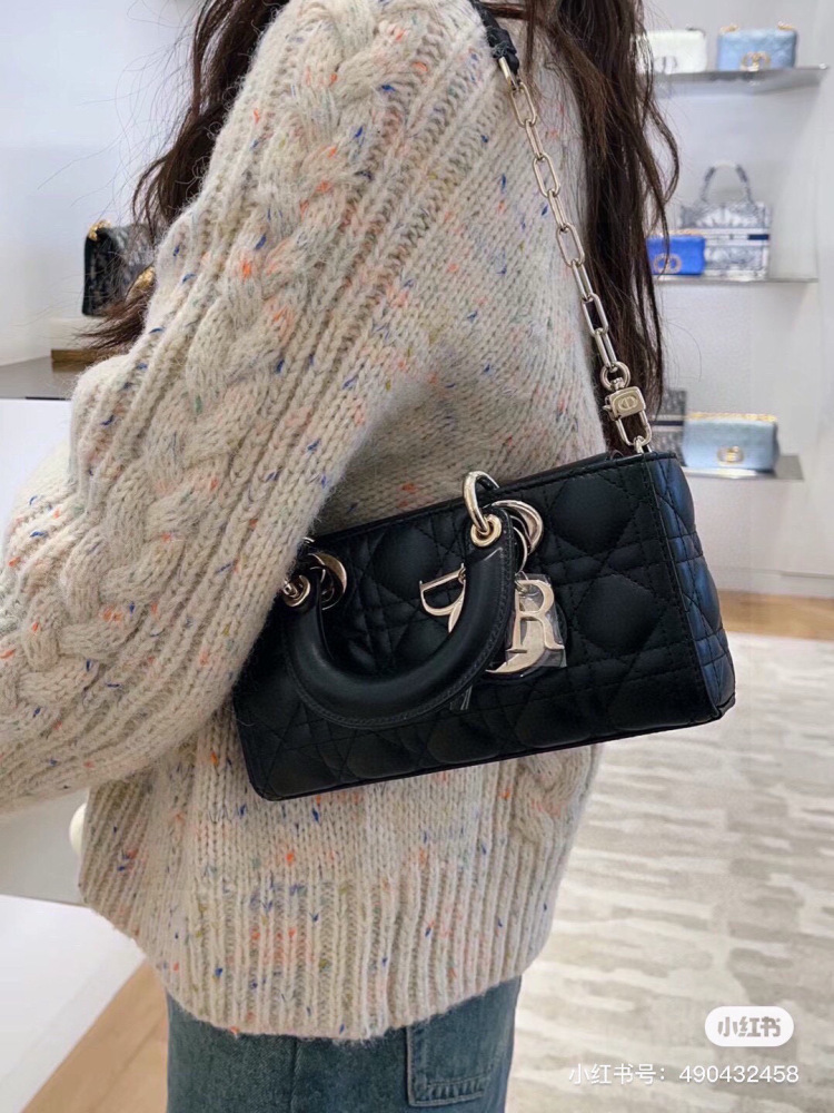 The actual Dior DJ is so beautiful and exquisite