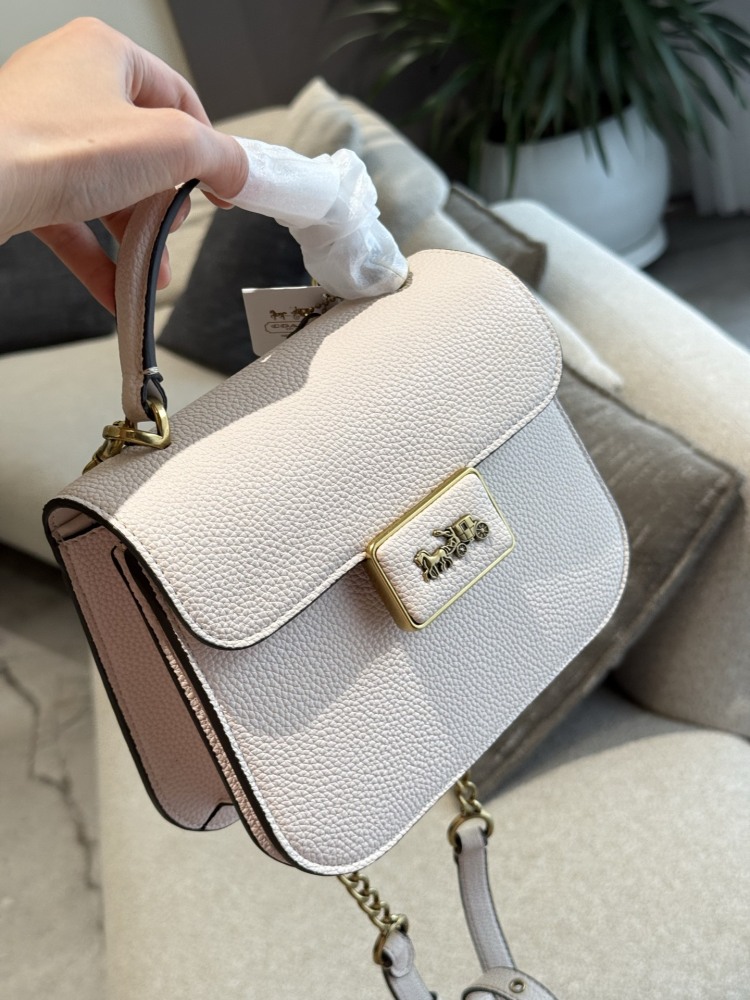 p250
Coach portable shoulder bag Kelly bag 20cm with box
