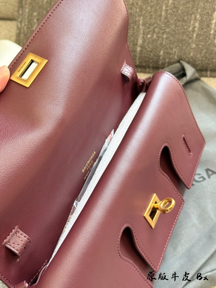 p280
Balenciaga Handbag Underarm Bag 25 Spring/Summer New Collection 29cm Full Set Packaging