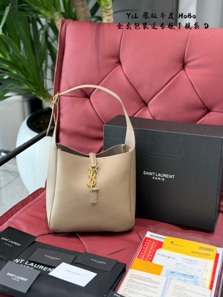 Original cowhide P285
Being fully grasped by YSL's new Hobo bucket
YSL all black hobo armpit bucket bag is really delicious stir fried chicken
Whether it's casual retro or sweet Sajie, hold on!
Workplace commuting and daily travel are both great opti...