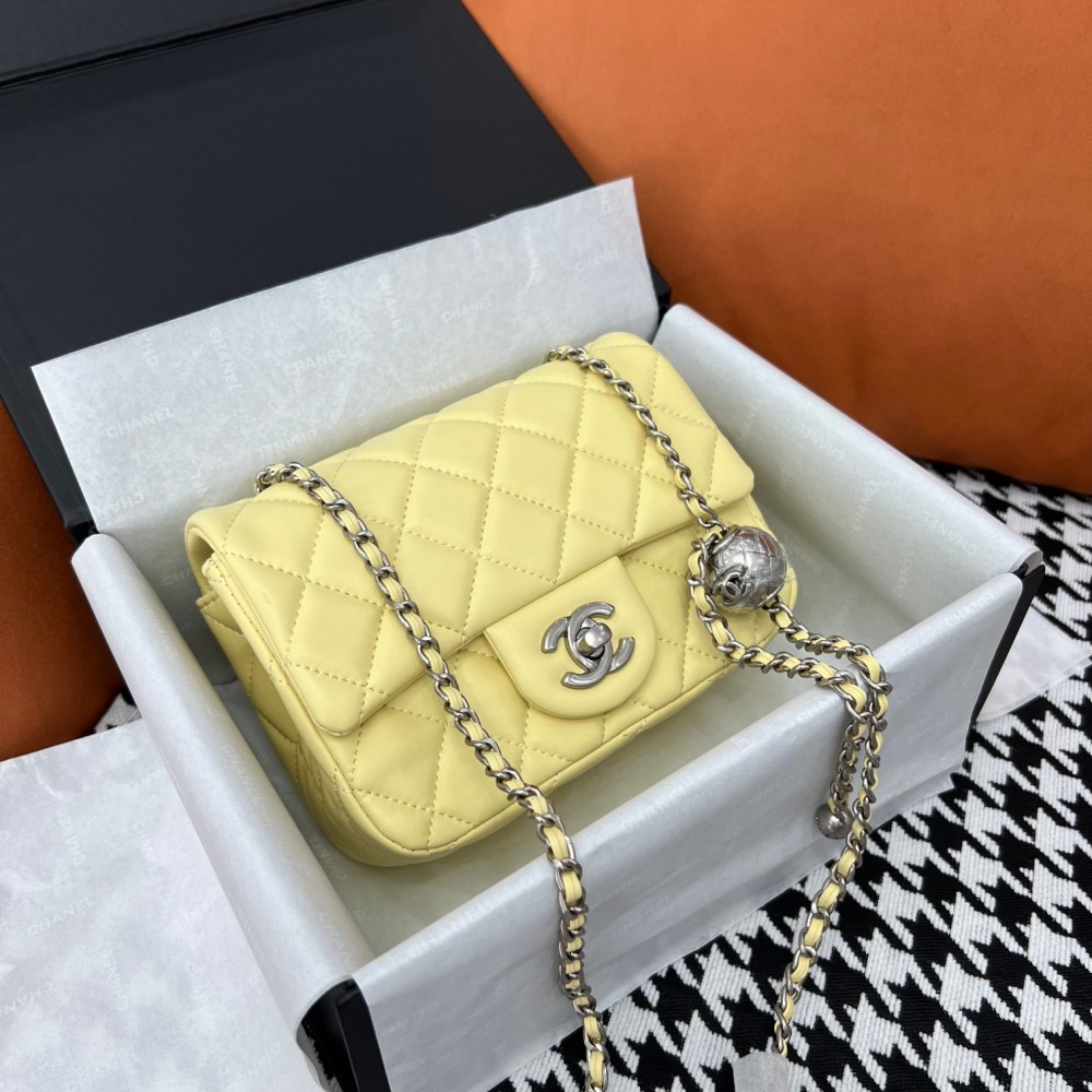 Classic silver ball square fat guy
Size 17 * 12.5 * 5
Microfiber sheepskin
Folding box airplane box packaging