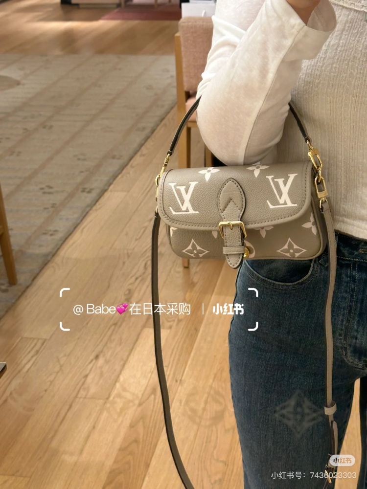 LV Mini Full Leather Stick