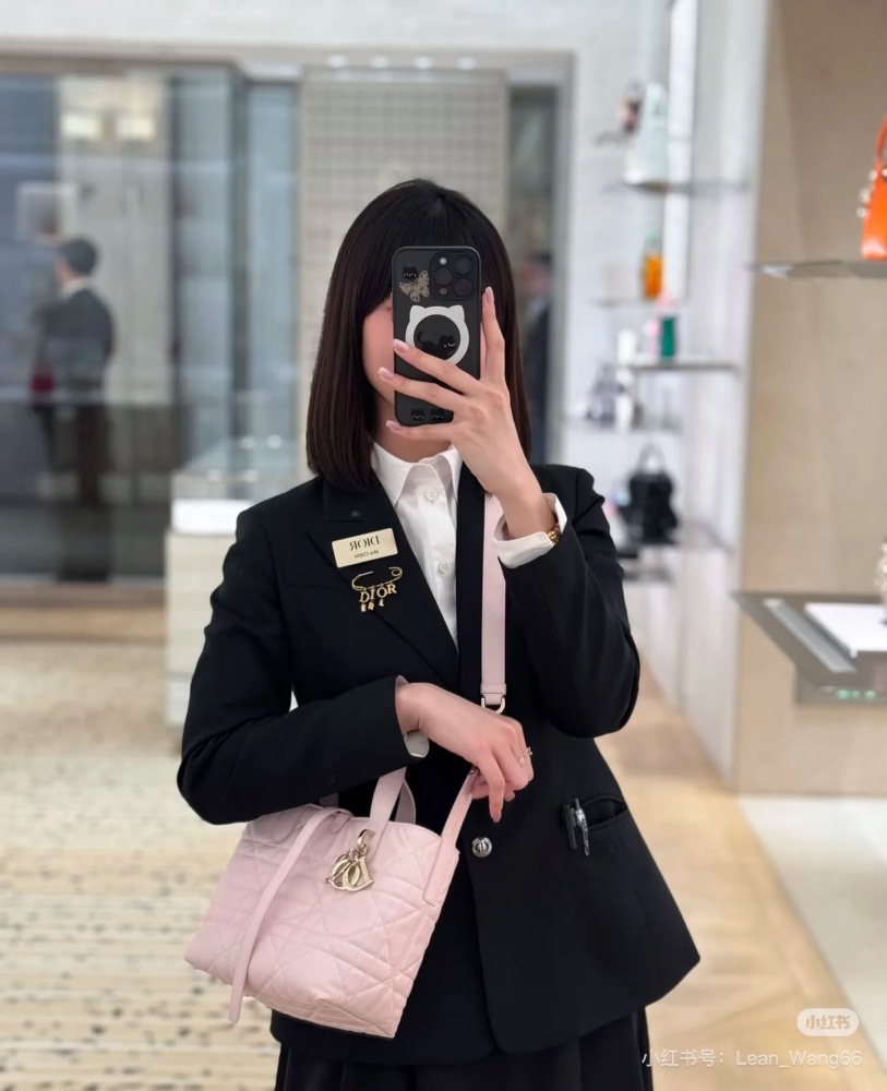 Writing gentle bags, Dior baskets, new colors