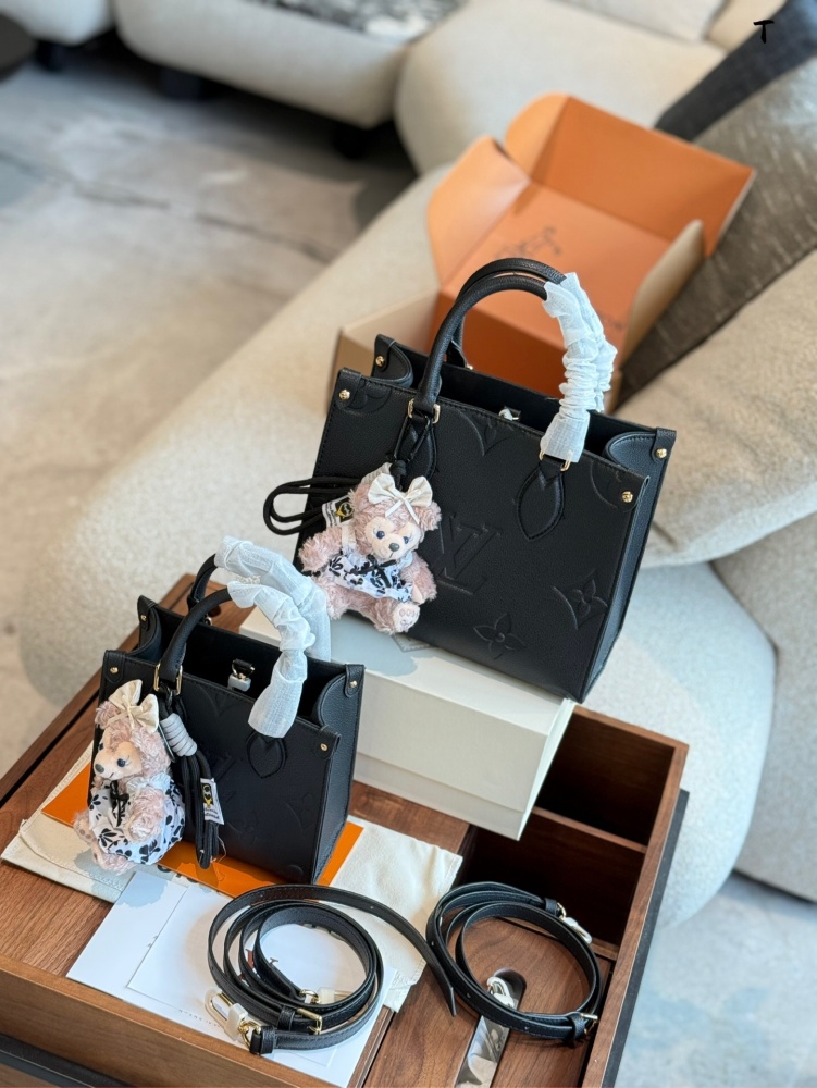 P260p270 with pendant
LV on the Go West Fashion Bag
My new darling, a fashionable new choice!
I recently bought a super favorite bag, which is this [otherwest], model number M23640. It is simply the perfect companion for my daily travels!
Firstly, it...