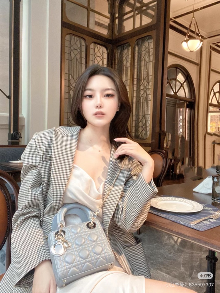 Dior Three Grid Pearl Grey
