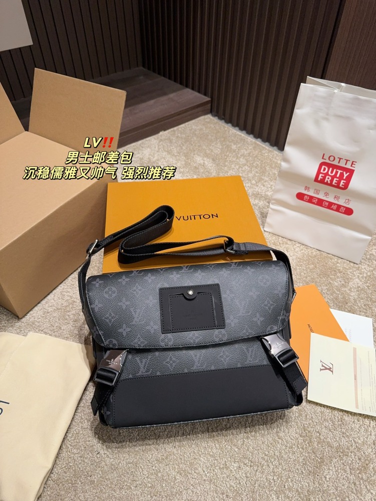 P299 Complete Packaging ?? Size 27.22
LV Men's Postman Bag
Full of style, with a low-key, steady and elegant atmosphere!
The design is quite broad and stylish! The more you use it, the more it will precipitate!
More low-key and steady!!
Can be ca...