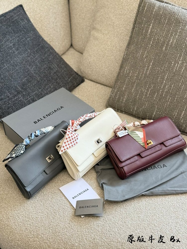 p280
Balenciaga Handbag Underarm Bag 25 Spring/Summer New Collection 29cm Full Set Packaging