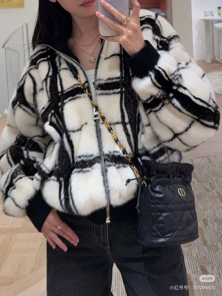 Dior sheepskin small lucky bag