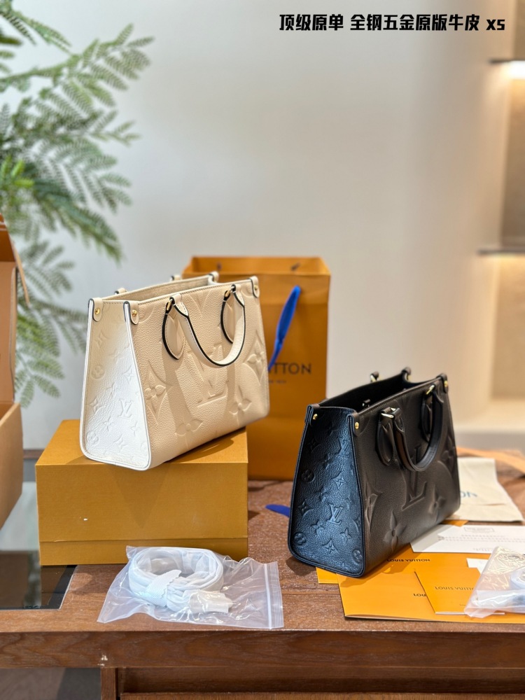 p405
Top grade original all steel hardware
Original cowhide Lv 25cm jungle bag
New embossed folding gift box
Iv Jungle Shopping Bag
Wow, it's so beautiful! Exquisite handbag!
The size is just right and sufficient!
The flower design quality is up to s...