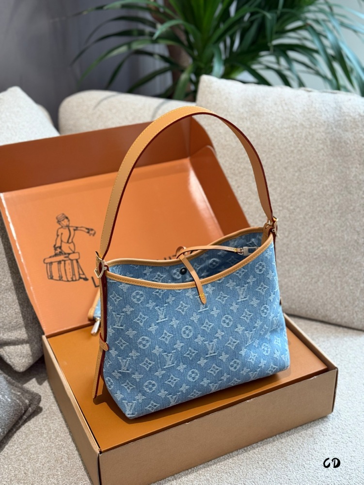 p275
Louis Vuitton | July New Product LV New Light Blue Denim Carryall Denim Bag
New light blue, fresh, fashionable, and high-end~Washed and distressed design
Great match with summer~I love carrying him when I go out, 30cm double box packaging