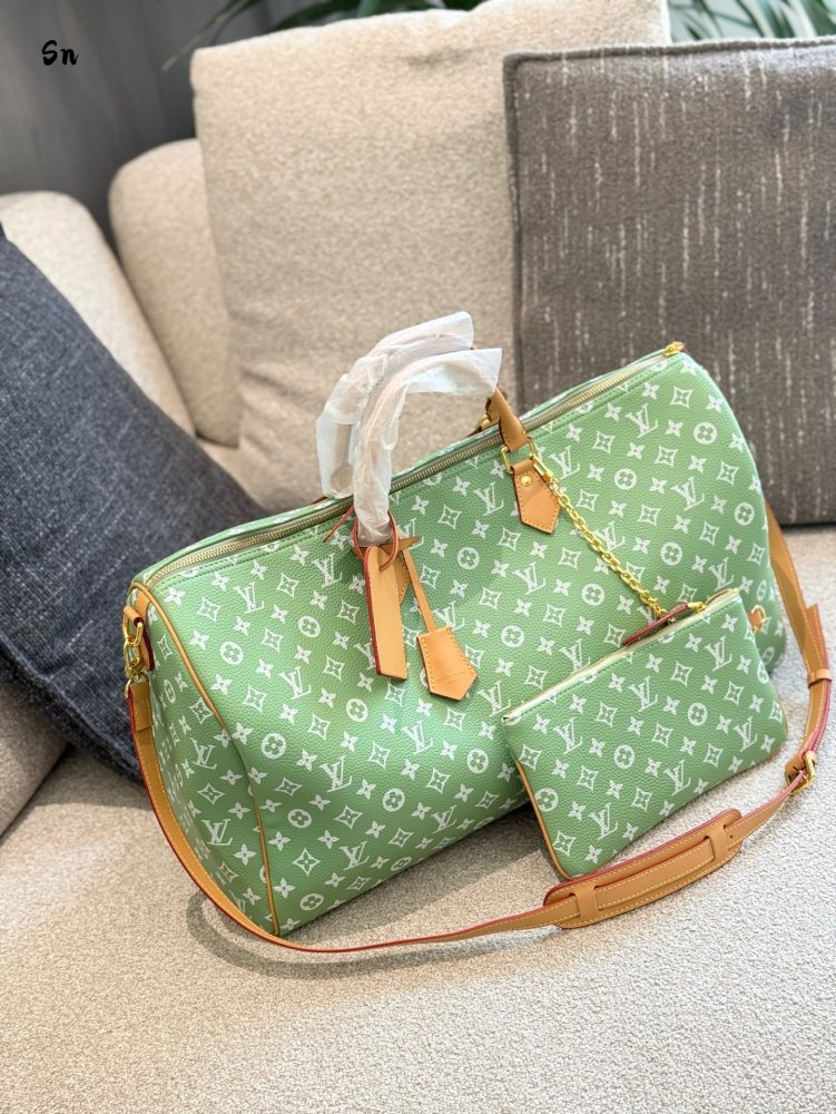 p300
LV Speedy P89 Keepall50 Apple Green Cross Shoulder Handbag
Who knows, my family! The LV Louis Vuitton travel bag is really crazy! The new 25 year model is here~Fresh mint green paired with classic Monogram pattern, high-end and eye-catching, alw...