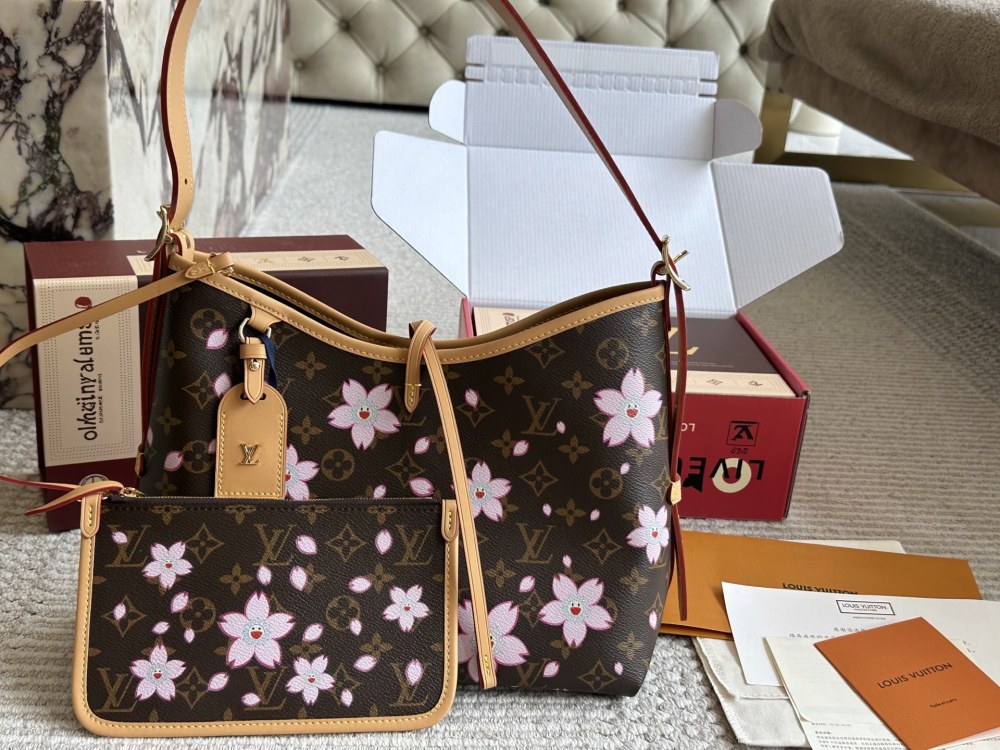 Sakura 240
Louis Vuitton Lv Carryall's new commuting bag has a practical appearance
#Louis Vuitton Lv # Louis Vuitton # Iv # Louis Vuitton Louis Vuitton # Louis Vuitton Carryall
#Carryall | July new model, can be worn diagonally or on one shoulder. C...