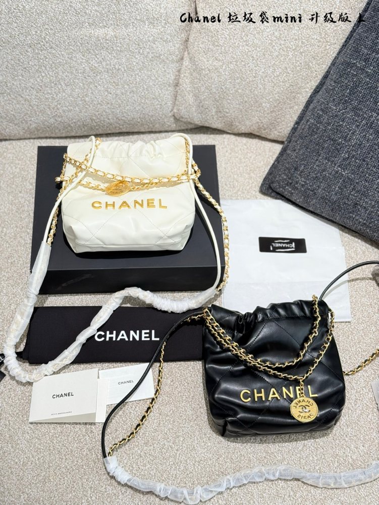Chanel Mini Garbage Bag P250 Upgraded Version
Can be carried by hand or slung over
The new season's C position! Get up the little girl who used to have a casual style with 22 bags
Can be carried by hand or slung over, exquisite and cute 18 × 20 box ...