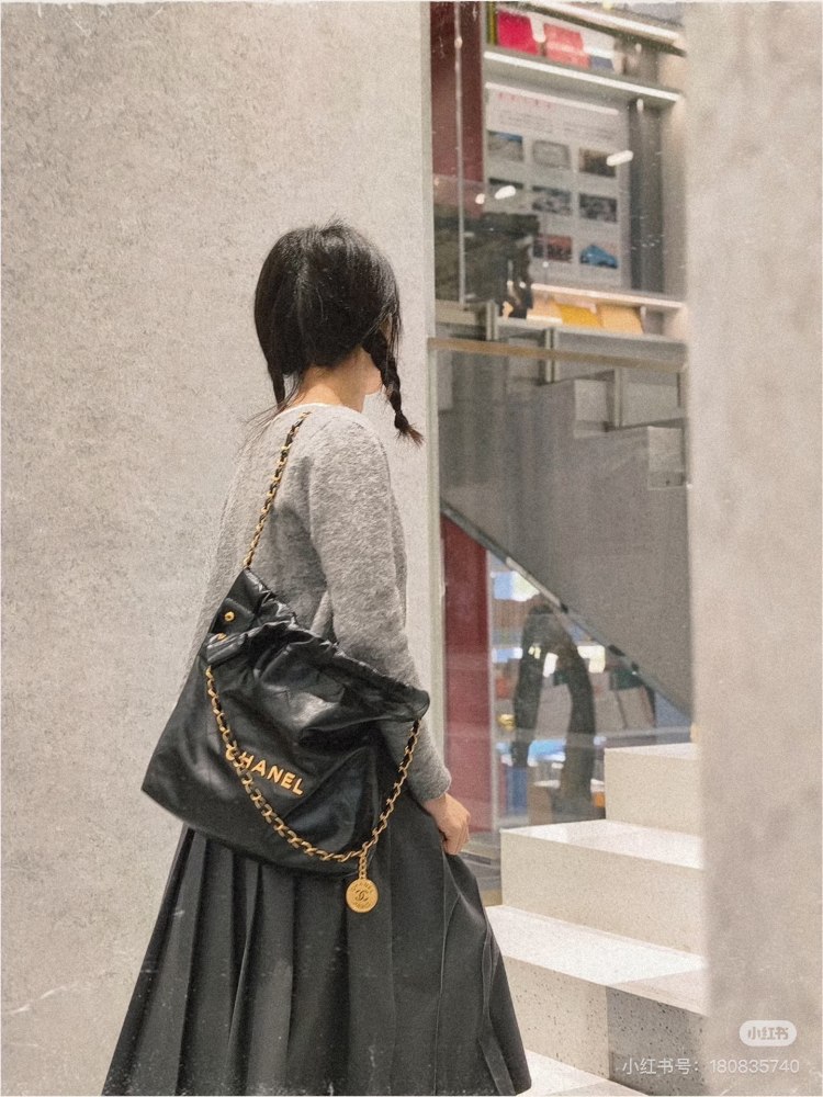 Chanel garbage bag is one of the must-have items for Grandma Xiang