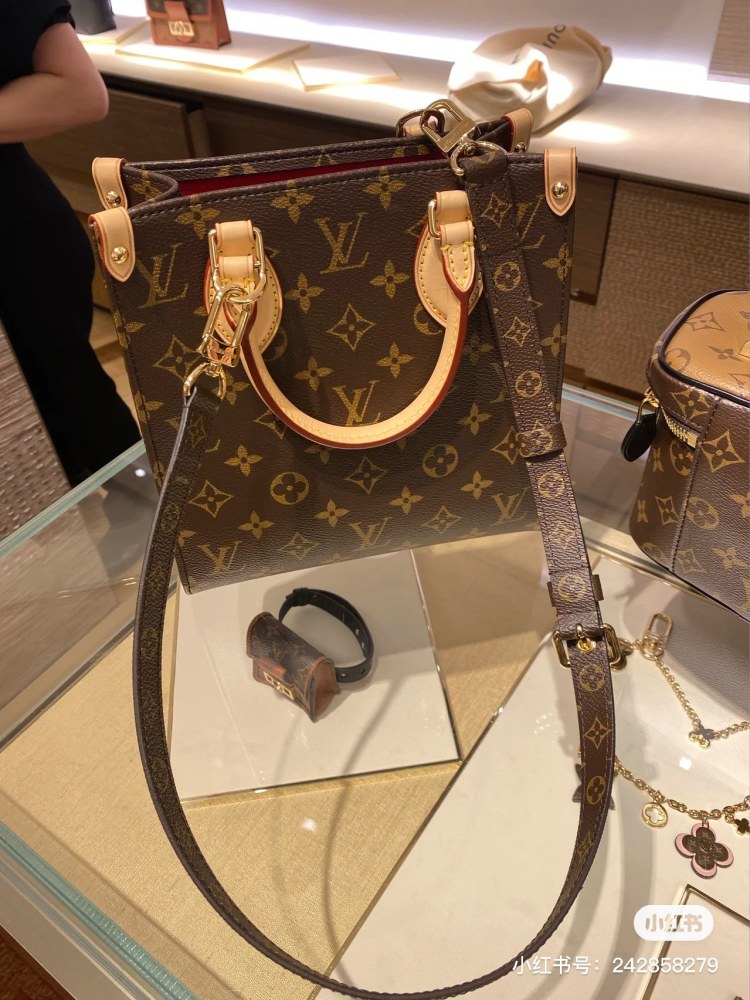 LV sheet music bag small new size