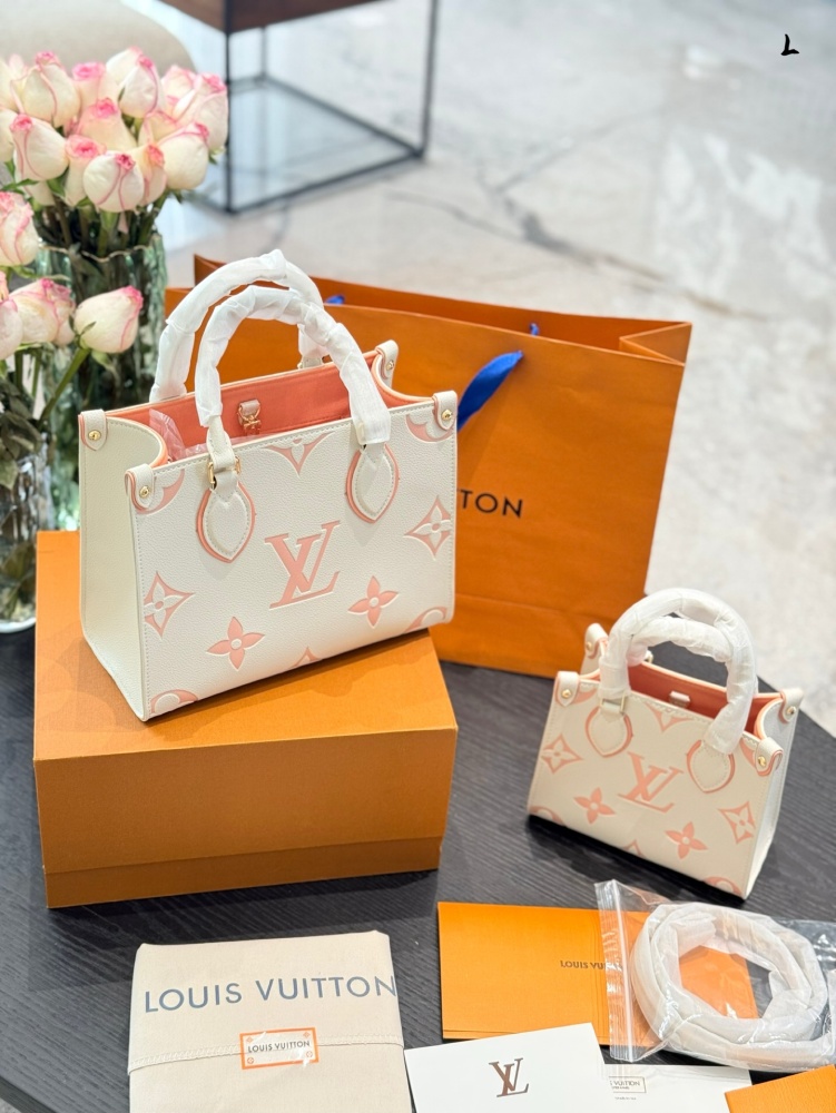 p265p245
LV on the gomini tote bag
Jungle Series
Crafty on the go advanced relief embossing gradient color
The King of Price Comparisons is a fantastic bag design inspired by the street brand that parodies Lv. Once upon a time, Louis VII ltton will f...