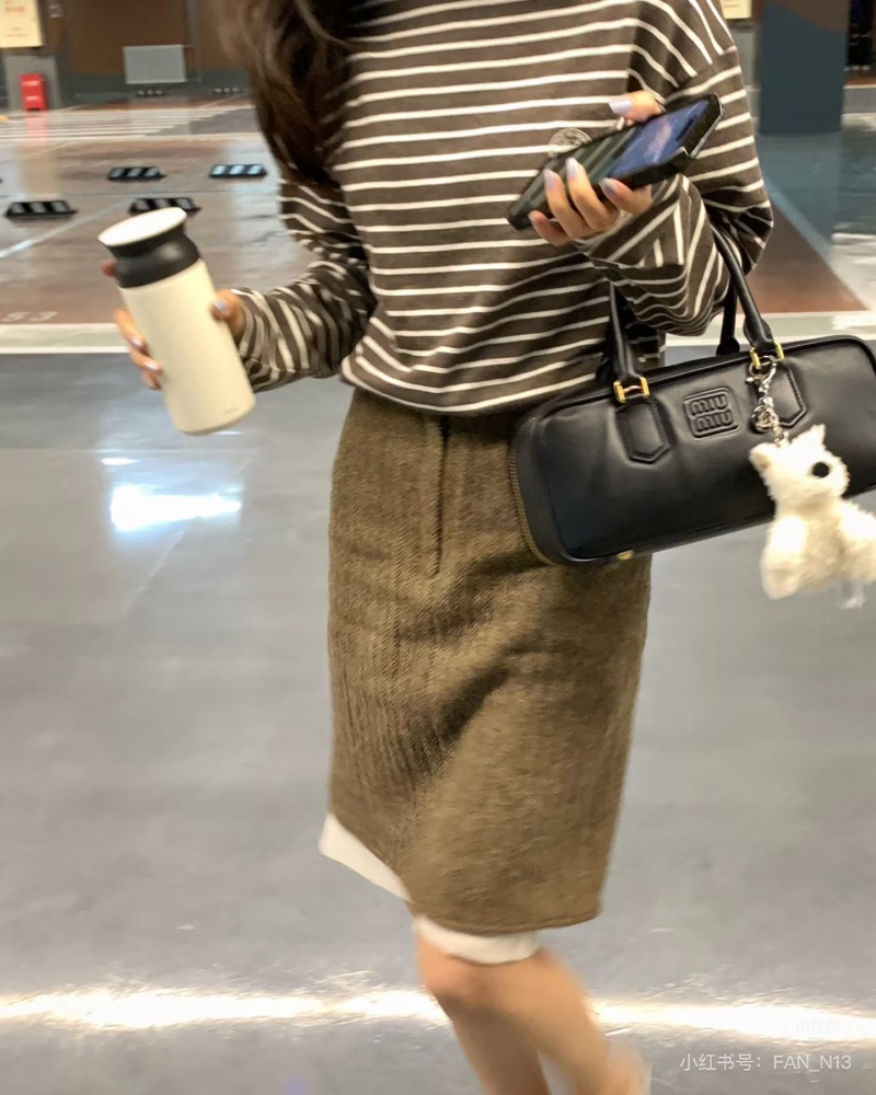 The classic of miumiu black bowling