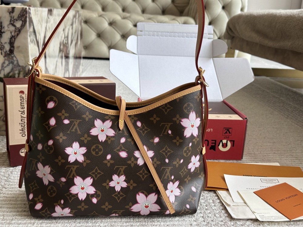 Sakura 240
Louis Vuitton Lv Carryall's new commuting bag has a practical appearance
#Louis Vuitton Lv # Louis Vuitton # Iv # Louis Vuitton Louis Vuitton # Louis Vuitton Carryall
#Carryall | July new model, can be worn diagonally or on one shoulder. C...
