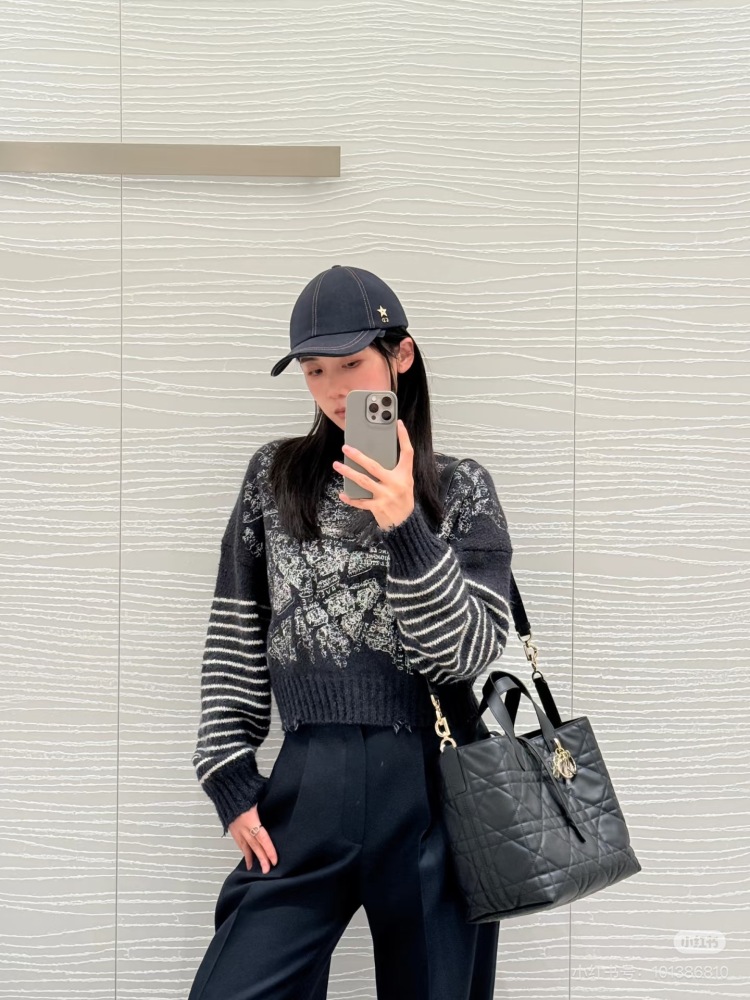 Dior vertical version toejer