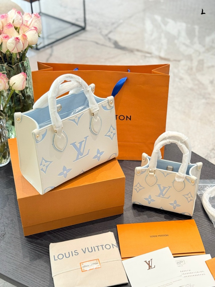 p265p245
LV on the gomini tote bag
Jungle Series
Crafty on the go advanced relief embossing gradient color
The King of Price Comparisons is a fantastic bag design inspired by the street brand that parodies Lv. Once upon a time, Louis VII ltton will f...