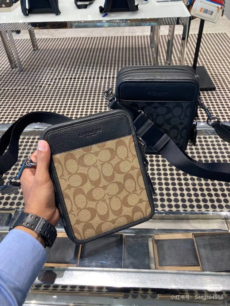 Coach Men's Mobile Phone Bag