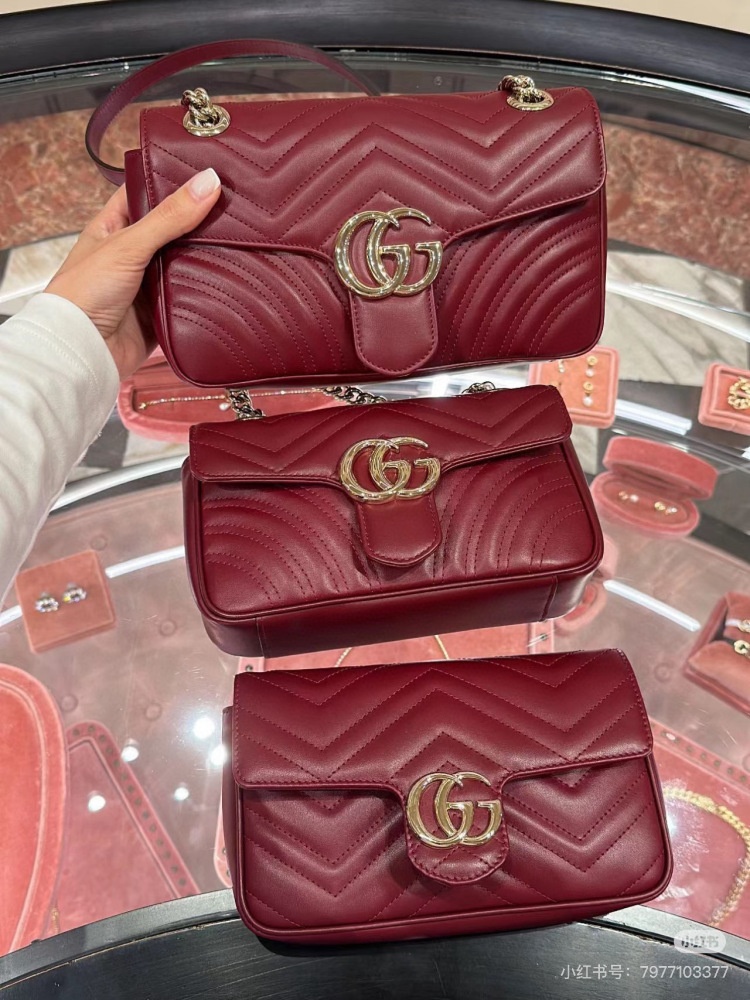 Gucci Marmont is the first choice for babies born in their zodiac year after getting married in red