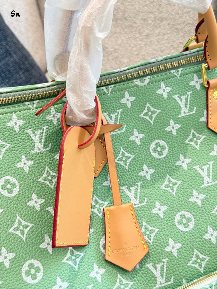 p300
LV Speedy P89 Keepall50 Apple Green Cross Shoulder Handbag
Who knows, my family! The LV Louis Vuitton travel bag is really crazy! The new 25 year model is here~Fresh mint green paired with classic Monogram pattern, high-end and eye-catching, alw...