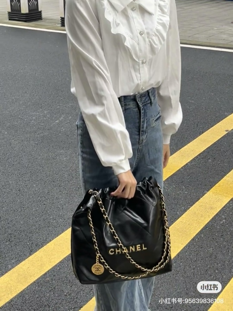 Chanel garbage bag is one of the must-have items for Grandma Xiang