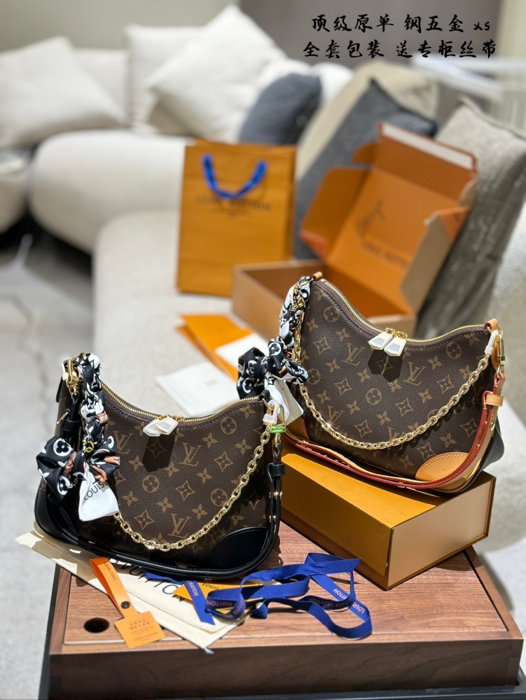 p300
All steel hardware with NFC chip scan code and receive silk ribbon at the counter
Lv vintage handbag with one shoulder and crossbody design, featuring vintage vintage style bags and limited edition Vivian women's bags by Takashi Murakami. LV vin...