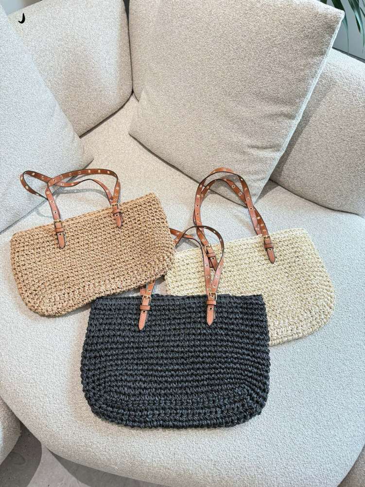 p200
Prada woven shopping bag 35cm