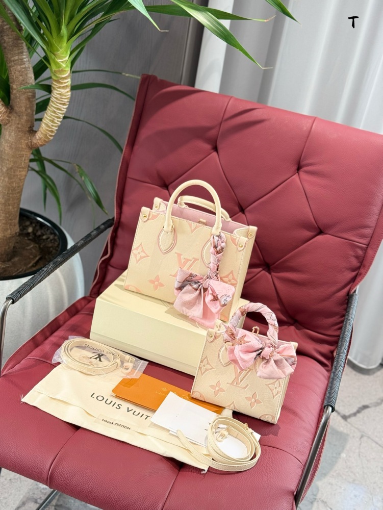 P260P270 Free scarves
LV on the gomini tote bag
Jungle Series
Crafty on the go advanced relief embossing gradient color
The King of Price Comparisons is a fantastic bag design inspired by the street brand that parodies Lv. Once upon a time, Louis VII...