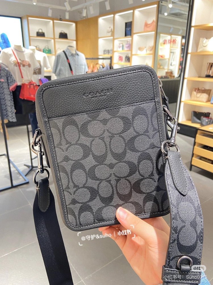 Coach Men's Mobile Phone Bag