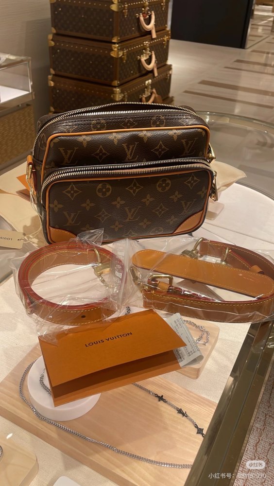 LV25 New Vintage Postman Bag
New release with hand-held and crossbody shoulder straps
Both boys and girls are fine
Very well produced and visually appealing
#Postman bag # Cross shoulder bag # Small second-hand bag # Men's bag