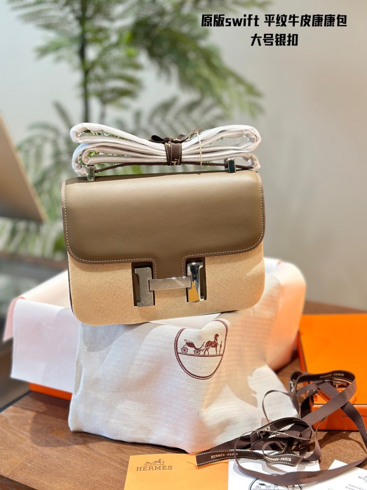 Original leather P310 counter packaging
The original Hermes Concon Swift bag is made of calf leather (soft cowhide)
The characteristics of the leather material are not small cowhide (soft cowhide), very soft, with delicate and smooth patterns, very g...