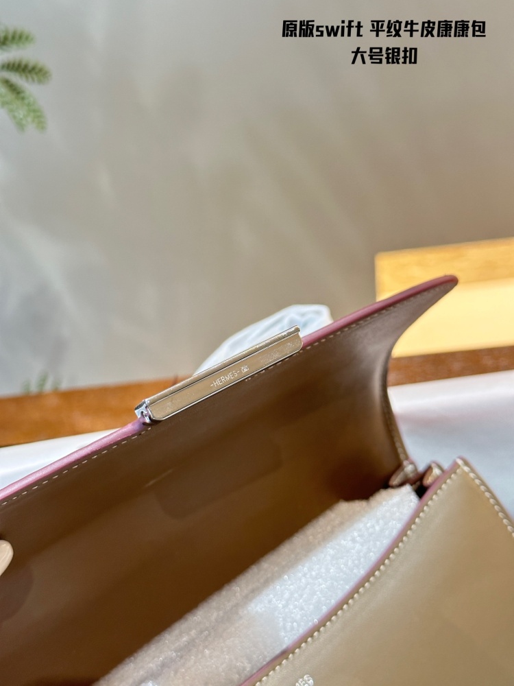 Original leather P310 counter packaging
The original Hermes Concon Swift bag is made of calf leather (soft cowhide)
The characteristics of the leather material are not small cowhide (soft cowhide), very soft, with delicate and smooth patterns, very g...