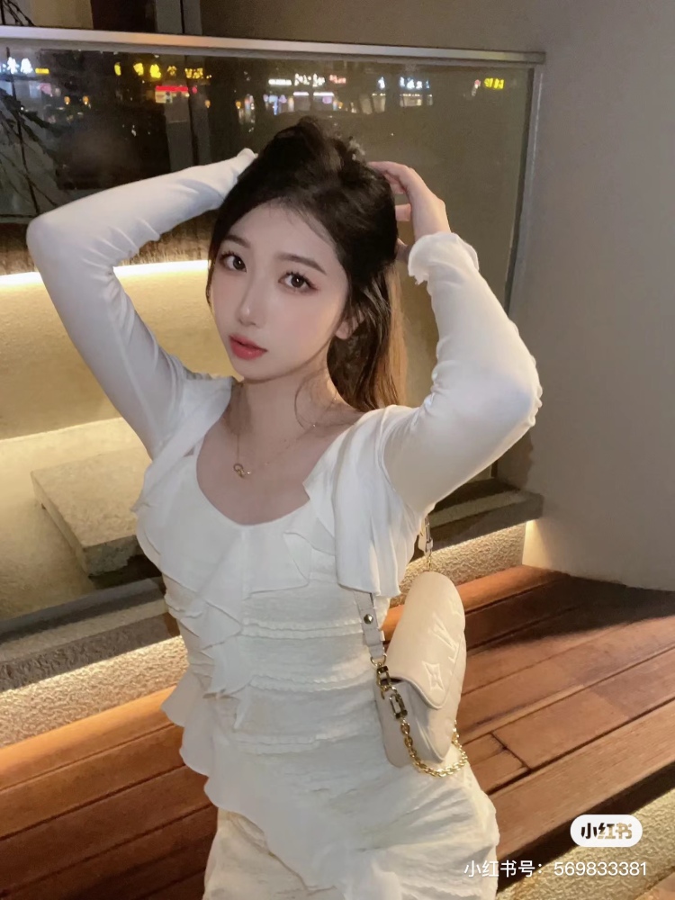 Super gentle milky white LV