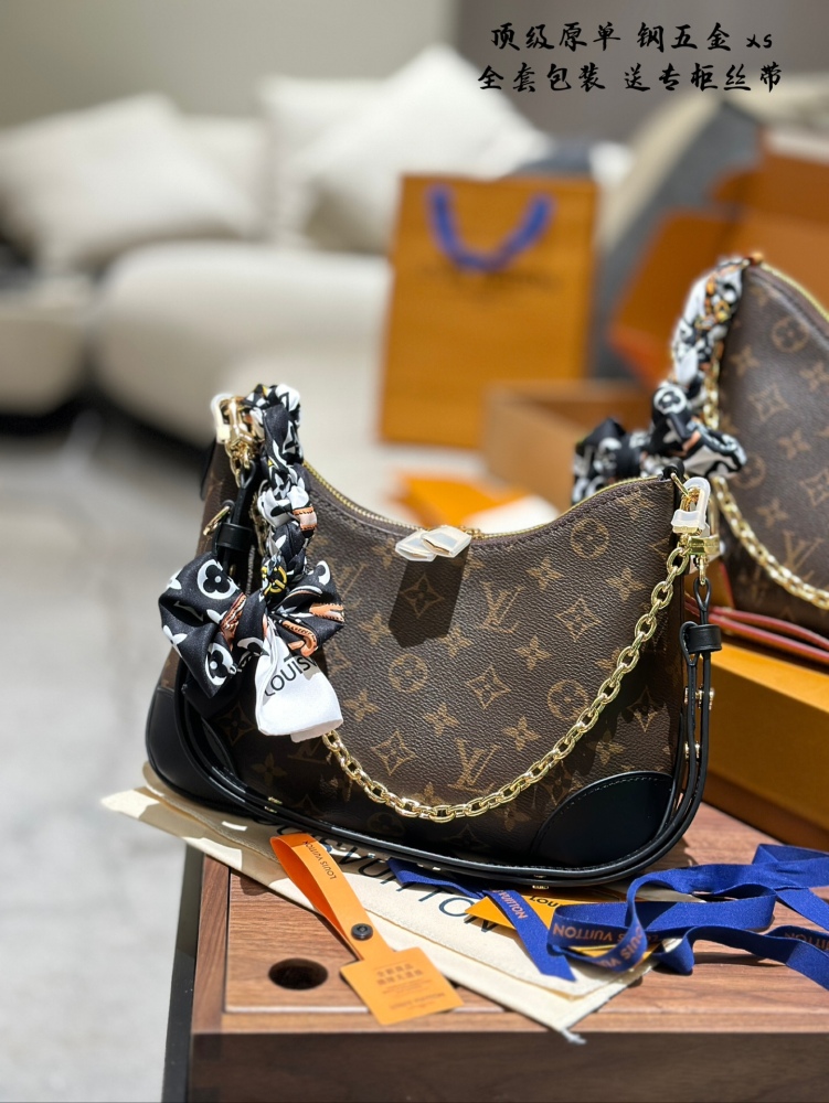 p300
All steel hardware with NFC chip scan code and receive silk ribbon at the counter
Lv vintage handbag with one shoulder and crossbody design, featuring vintage vintage style bags and limited edition Vivian women's bags by Takashi Murakami. LV vin...