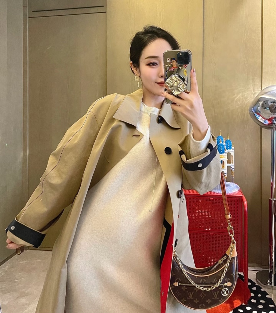 Overall, this bag has a high aesthetic value and is easy to match without choosing a practical one. It has a high street rate and is good everywhere. Purple girls who like it should hurry up and take a look