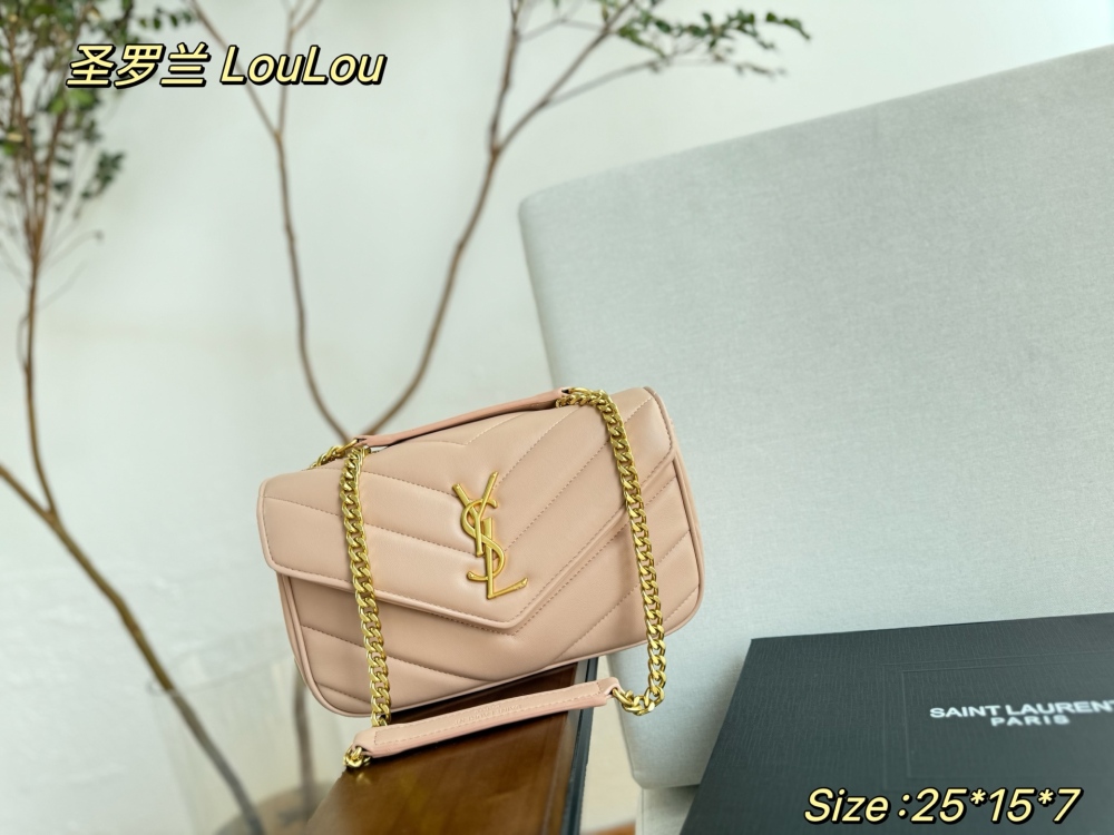 P165 Folding Gift Box
The most worthwhile bag to buy this year is the YSL soft and sticky cloud bag from Yang Mi. YSL soft and sticky cloud bag | Loulou bag review. I bought this bag with my gold chain. First of all, it is made of lambskin material, ...